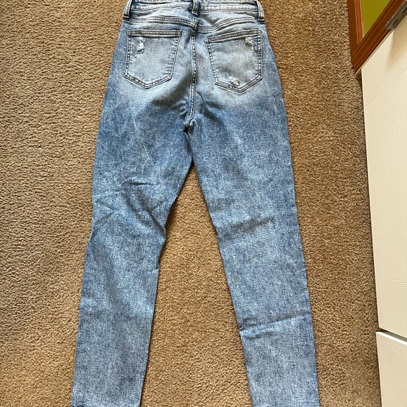 Willow & Root Size 28 The Mom Fit Jeans from buckle - Picture 3 of 4